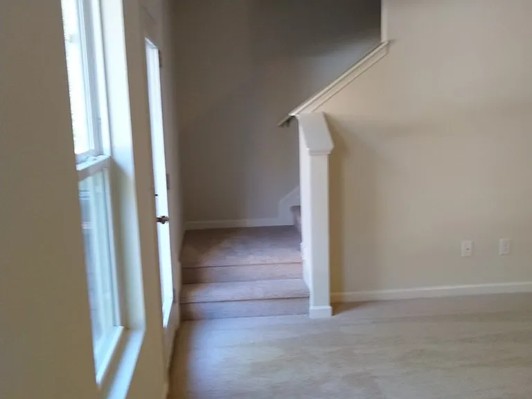 406 Erin Ct — Photo 8