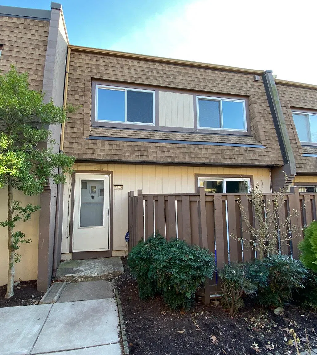 Sequoyah Condo — Photo 1
