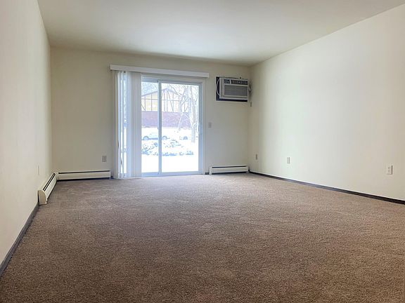 Living Room, to Balcony