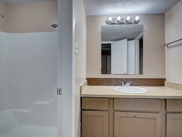 3319 Crites St #203 — Photo 4