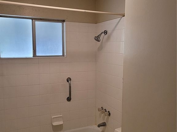 5th image of 35005 San Carlos St