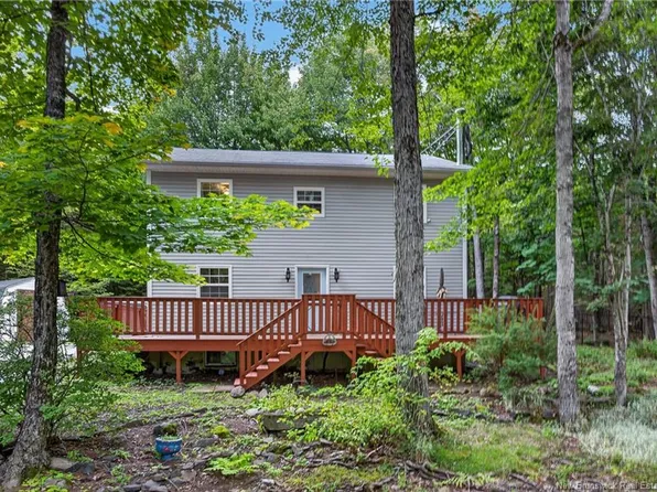 77 Highfield Rd, Douglas, NB E3G 7R1