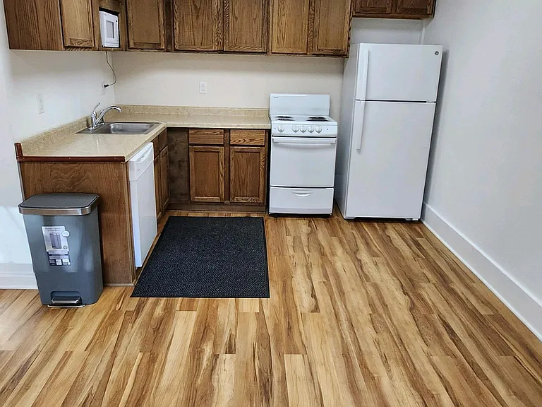 618 Main St #1 — Photo 11