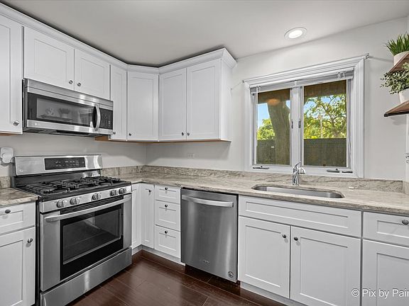 4th image of 520 E Main St APT 1C