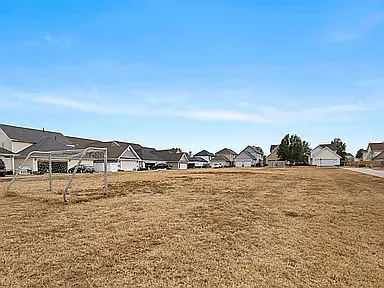 1501 NE Dysart Woods Ln — Photo 26