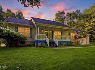 710 Hemlock Rd, Waymart, PA 18472