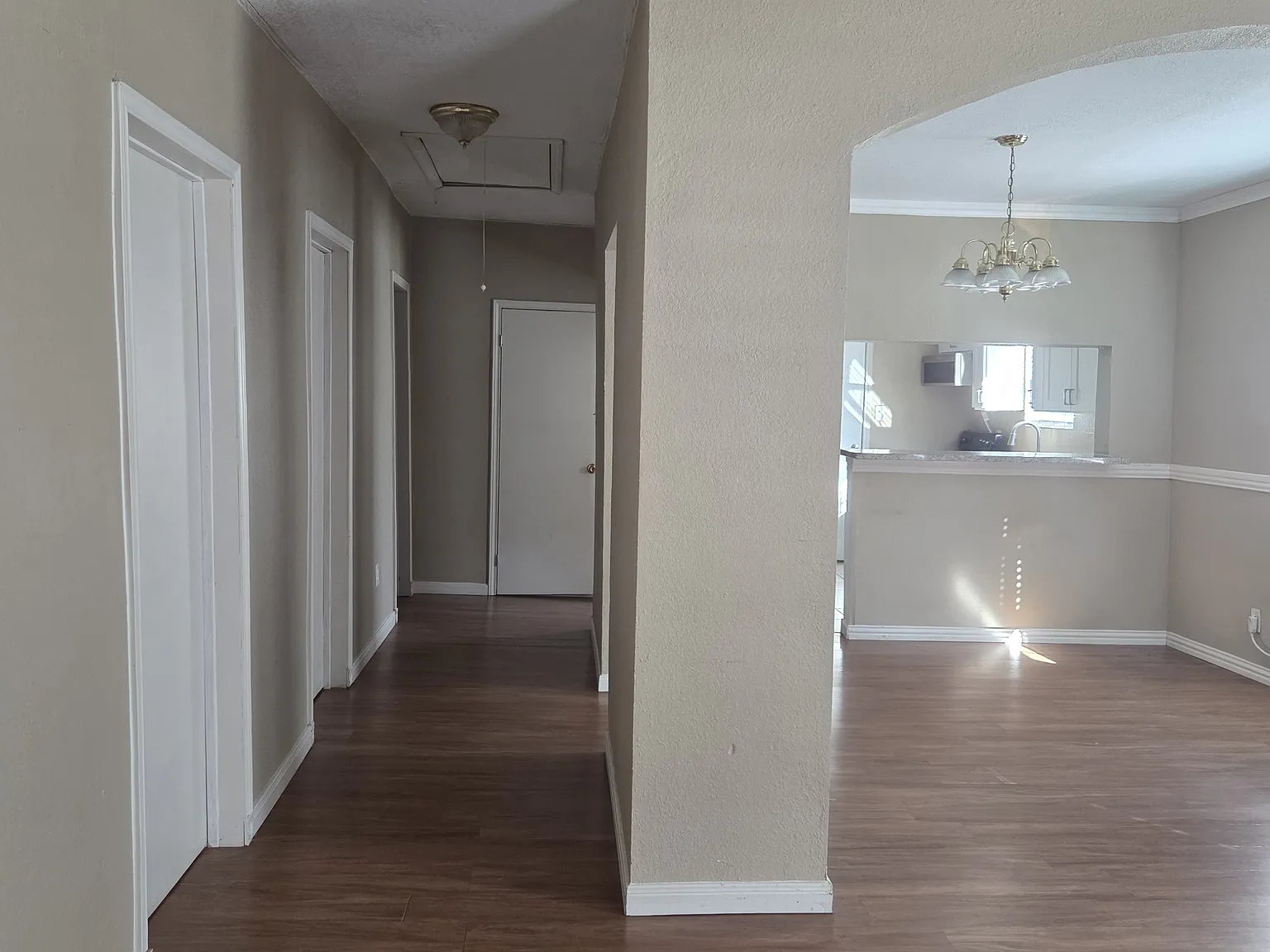 816 36th St — Photo 3