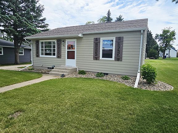 2nd image of 709 2nd St SW