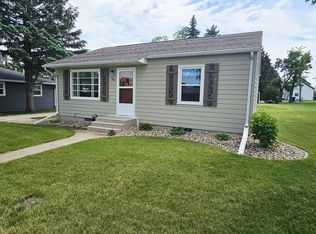 709 2nd St SW, De Smet, SD 57231