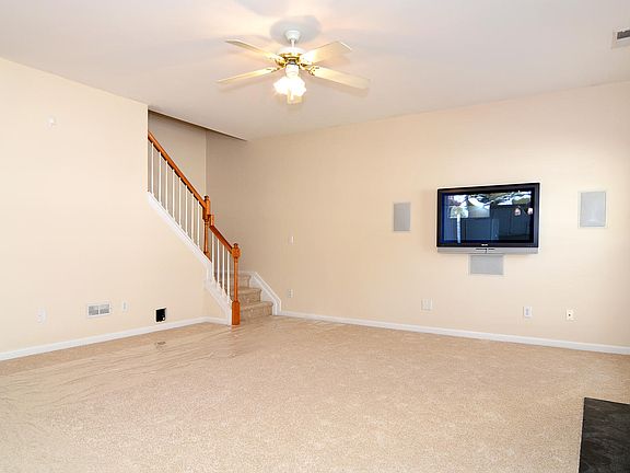 3rd image of 123 Autry Ave