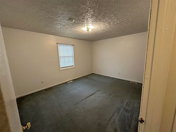 4th image of 600 Poplar St