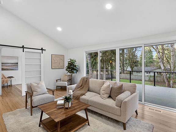 5th image of 1685 Fernwood Dr