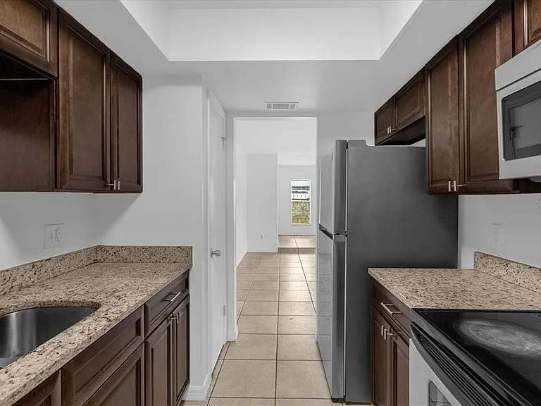 5214 Kempston Dr — Photo 12