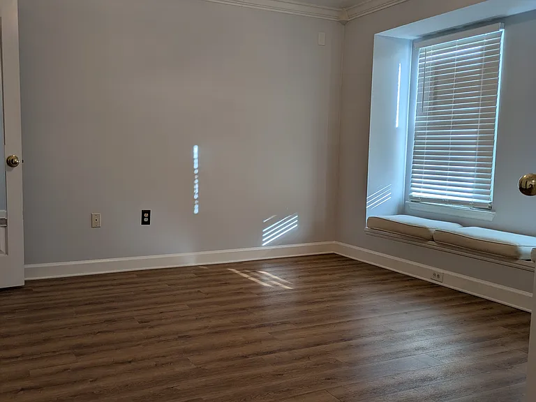 810 Mill Creek Ln — Photo 6