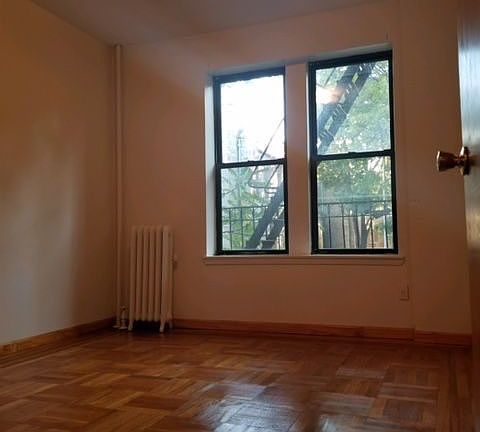 4th image of 3252 45th St APT 1R