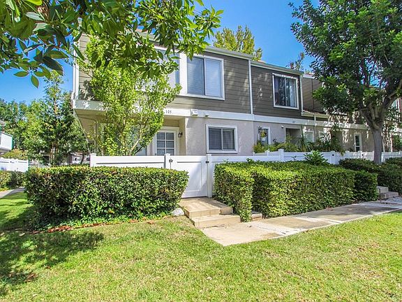 2nd image of 105 Abbeywood Ln