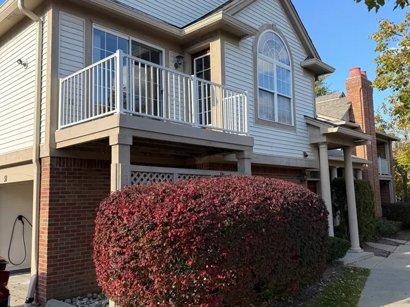 51 N Squirrel Rd #4, Auburn Hills, MI 48326