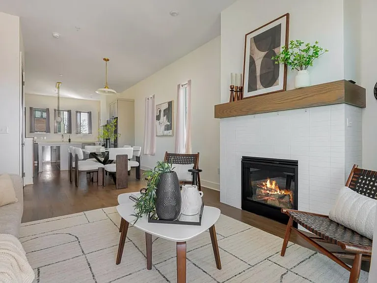 2347 Hosea L Williams Dr #11 — Photo 13