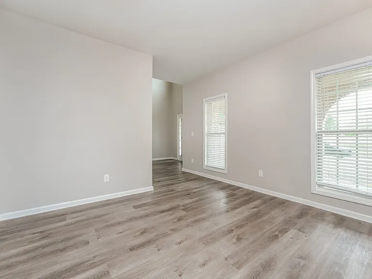 2054 Jessica Way — Photo 6