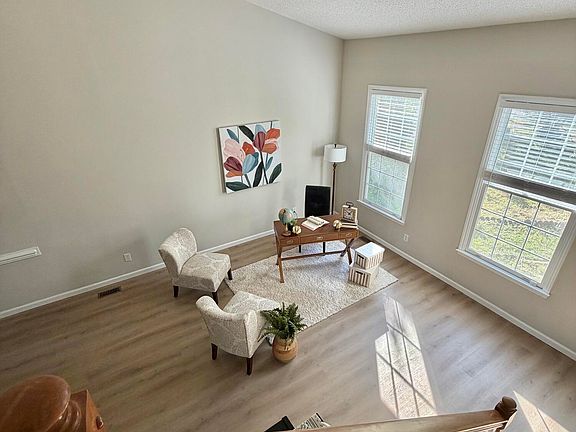 5th image of 212 River Birch Ln