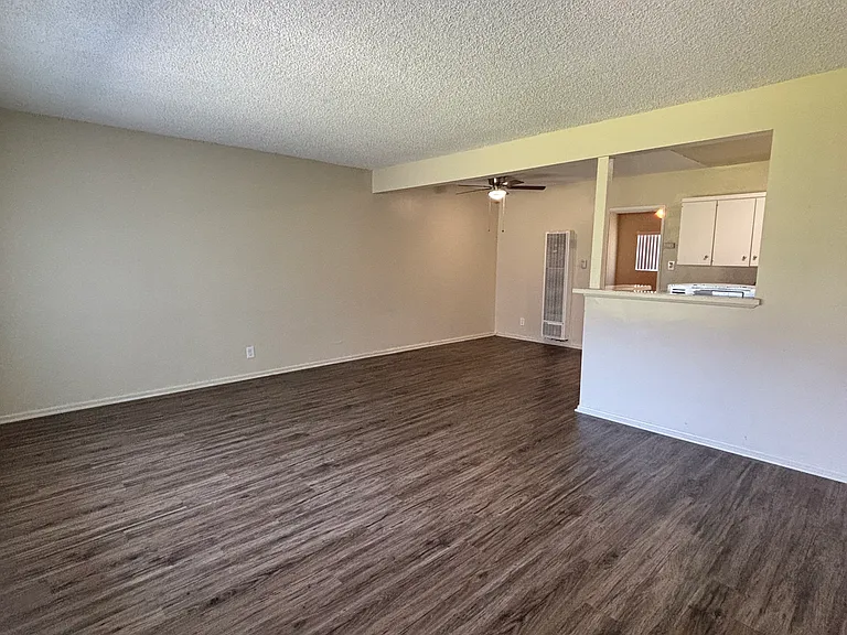915 S Citron St #4 — Photo 7