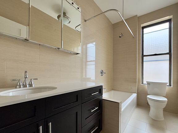 4th image of 680 W End Ave #12B
