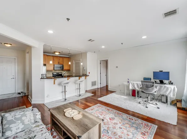 830 Monroe Street image 15 of 24