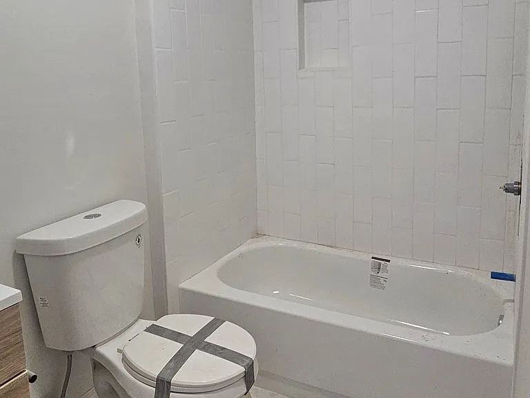 44 Warner St #B12 — Photo 12
