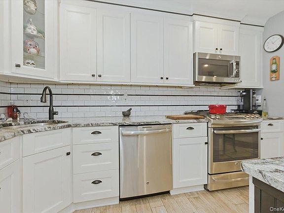 4th image of 711 Shore Rd #1J