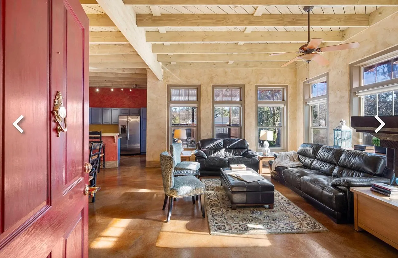 1 bed, 950 sqft, $2,100 — Photo 1