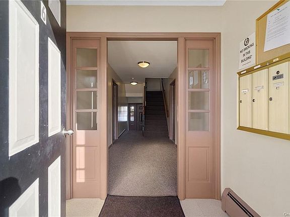 2nd image of 6 Sussex Ct APT 208
