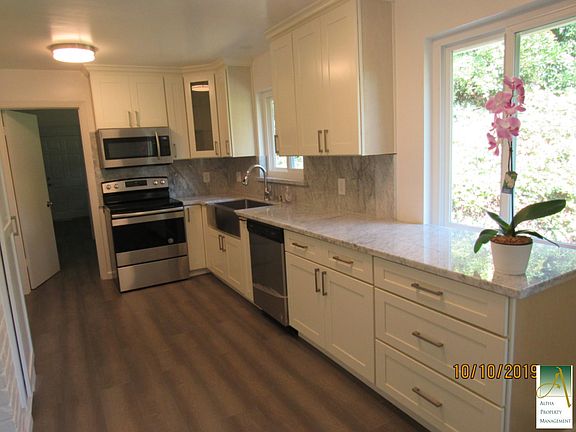 4th image of 815 9th Ave