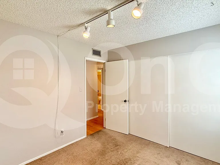 5625 W Campo Bello Dr — Photo 9
