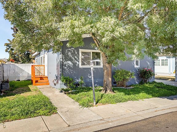 3rd image of 667 Brandi Way