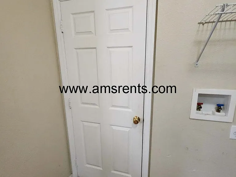 4036 Meadowlark Dr — Photo 14