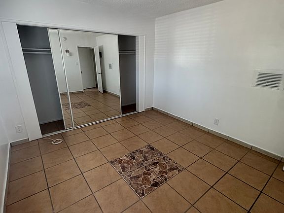 2nd image of 8619 Belford Ave