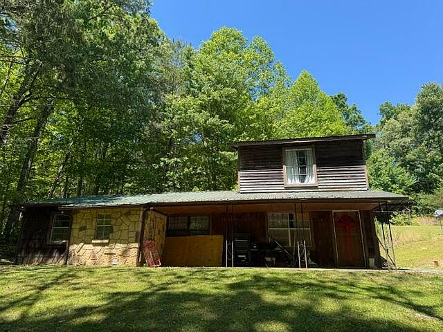 1st image of 669 Pond Ridge Rd