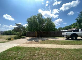 3624 Meadowbrook Dr, Fort Worth, TX 76103