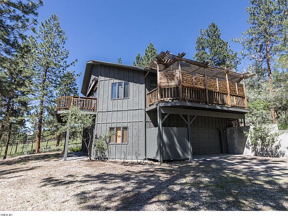 3rd image of 460 Winters Ln