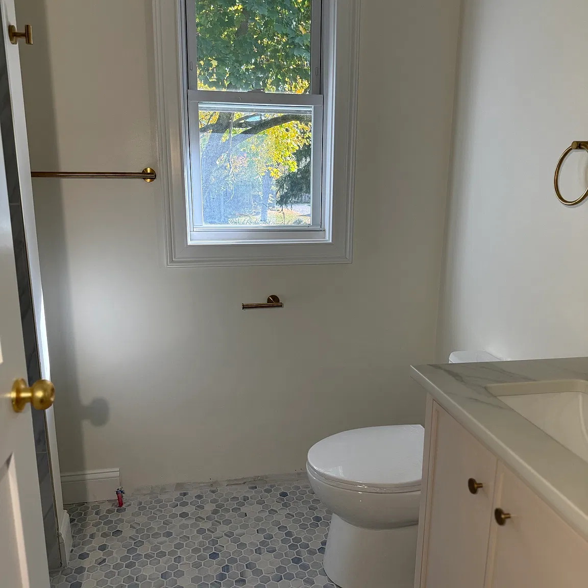 3 bed, 2100 sqft, $3,000 — Photo 4