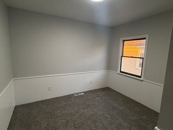 4th image of 41 E Cayuga St #2
