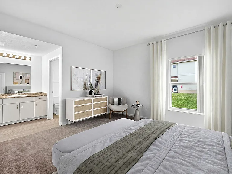 Mirage Bay Apartments — Photo 10