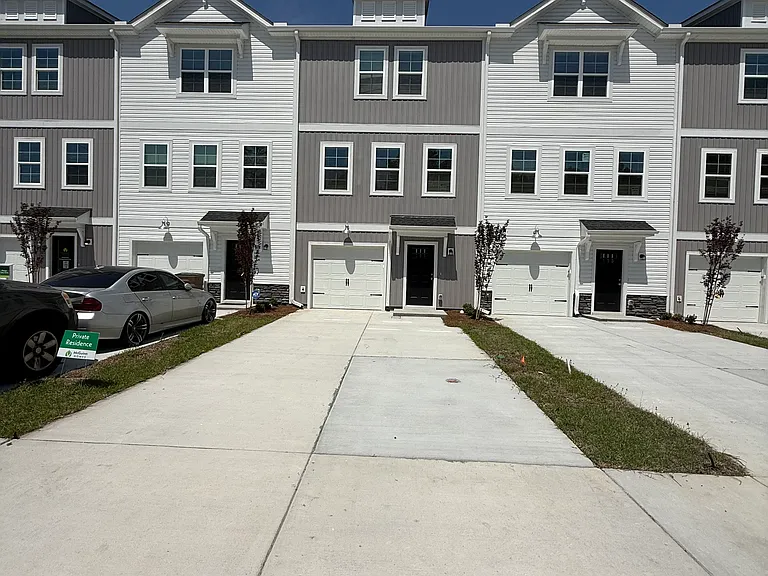 149 Simms Way — Photo 1