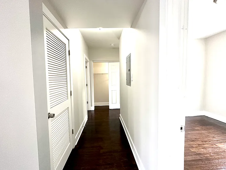 2130 N Sawyer Ave #2E — Photo 11