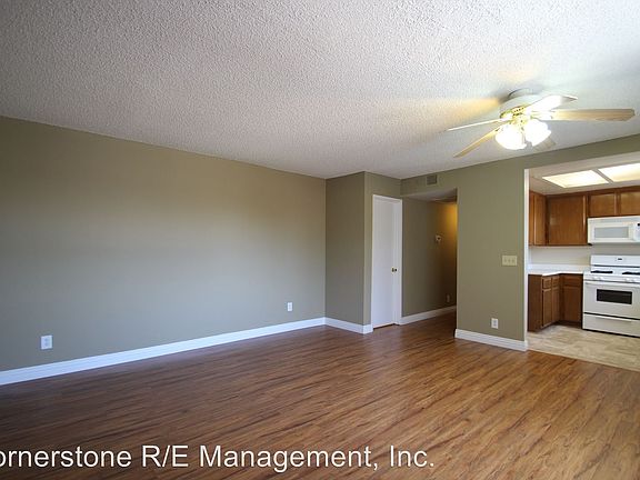 4th image of 2532 Huntington Dr APT 207