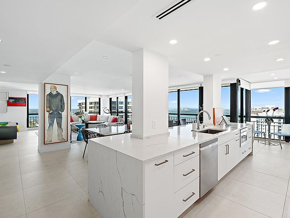 4th image of 4000 N Ocean Drive #2503