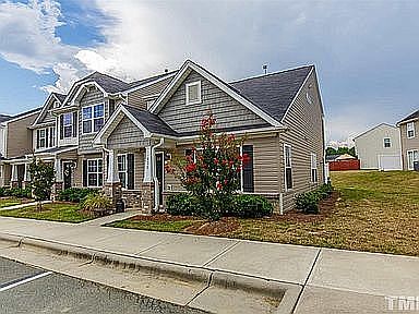 1st image of 635 Cairn Cir