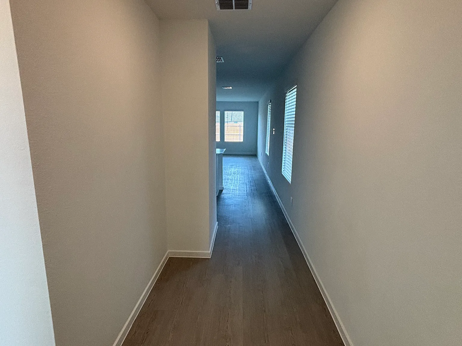 3 bed, 1311 sqft, $2,200 — Photo 3