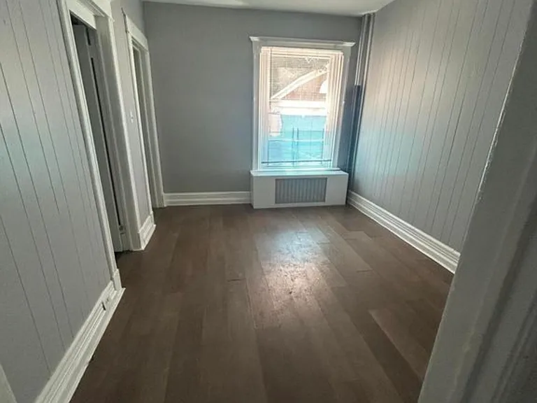 472 Hudson Ave #1 — Photo 11