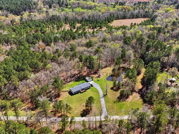 151 Della Ln, Dorchester, SC 29437